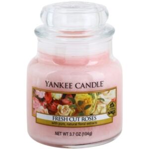Yankee Candle Fresh Cut Roses mirisna svijeća Classic mala 104 g